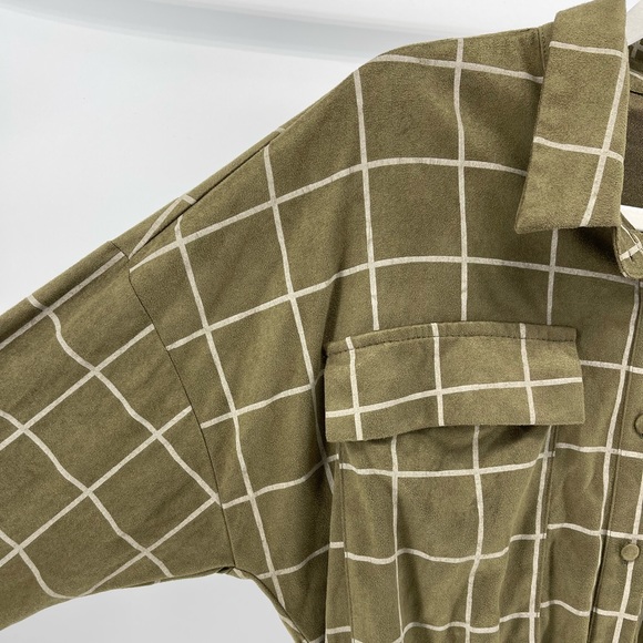 Le Lis Olive Green Plaid Romper, Button Front, Long Sleeves - Picture 5 of 11